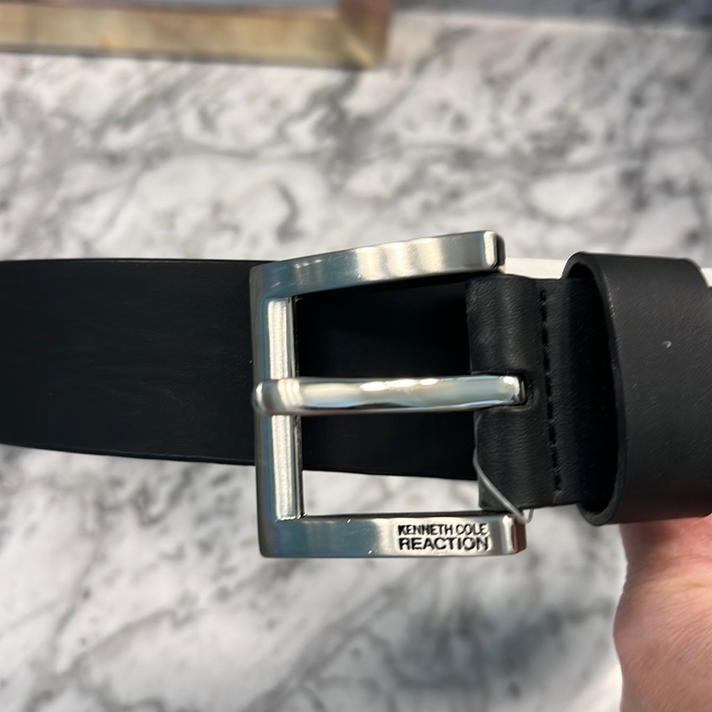 New with tags Kenneth cole Black dress belt size 40